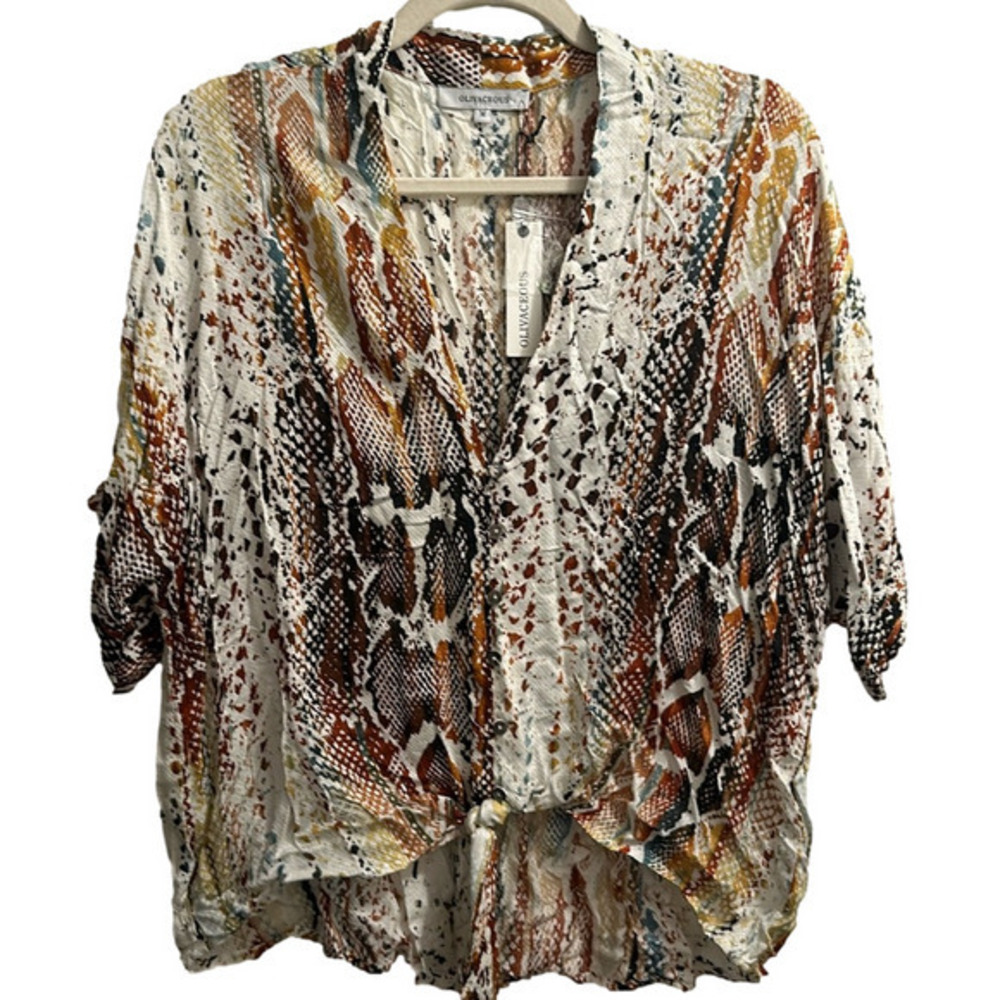 Olivaceous M top multicolor snake print